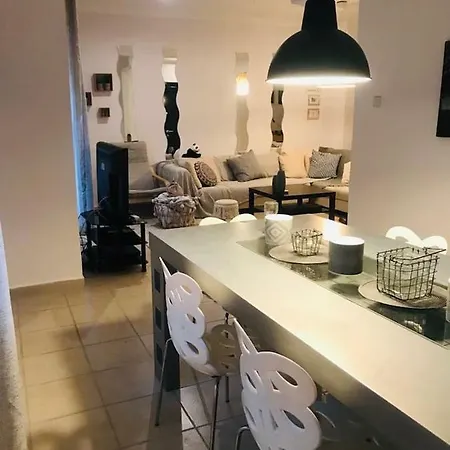 Boho Chic 2 Bedrooms *laptop*ps4*0745054